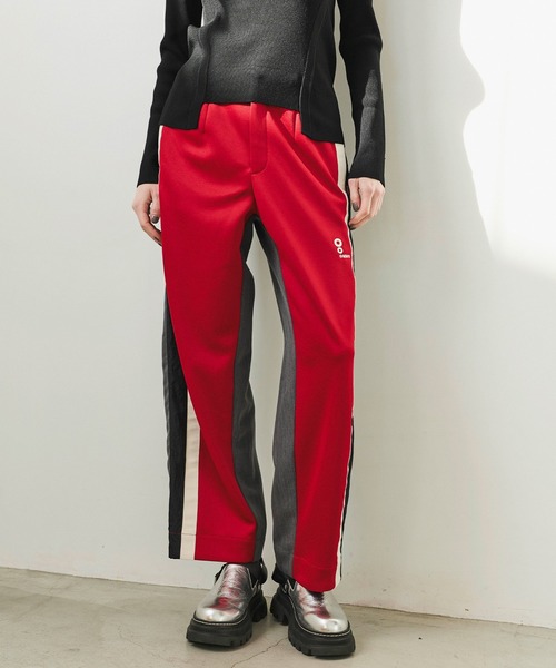 OMMO(オーエムエムオー)の「TRACK MIX TAPERED PT(その他パンツ・レディース・ブルー/レッド・36/38)」の1枚目の写真