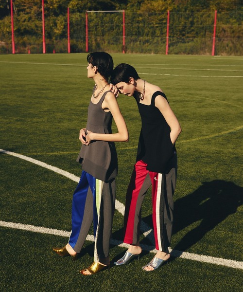 OMMO(オーエムエムオー)の「TRACK MIX TAPERED PT(その他パンツ・レディース・ブルー/レッド・36/38)」の3枚目の写真