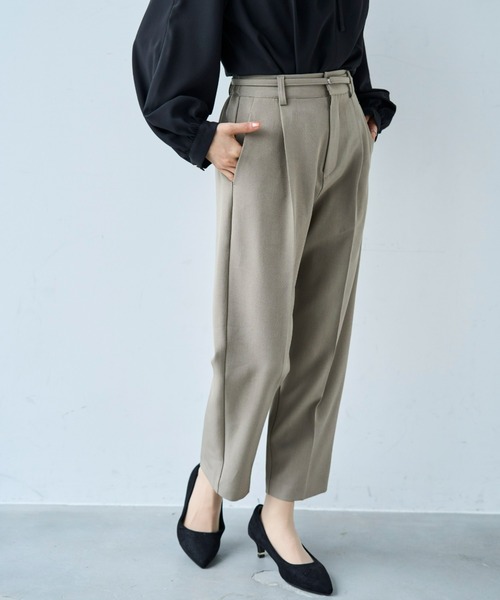 mil（ミル）の「ベルト付き センタープレス テーパードパンツ【セットアップ対応】 【585140】（スラックス・レディース・ブラック/ライトベージュ/グレイッシュベージュ・FREE/S-Short/S-Regular/M-Short/M-Regular）」の3枚目の写真