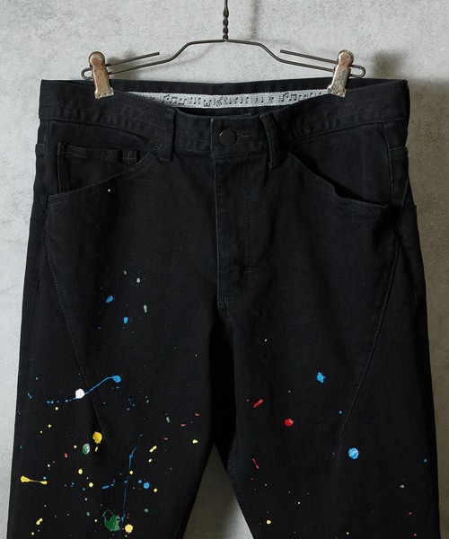 NUMBER (N)INE（ナンバーナイン）の「HAND PAINTED TAPERED SKINNY DENIM JEANS BLACK ONE WASH / ハンドペイント テーパード スキニー デニム ブラック ジーンズ ワンウォッシュ（デニムパンツ・メンズ・ブラック/ブラック系その他2・2/3/4）」の3枚目の写真