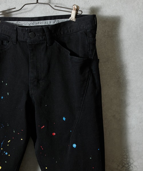 NUMBER (N)INE（ナンバーナイン）の「HAND PAINTED TAPERED SKINNY DENIM JEANS BLACK ONE WASH / ハンドペイント テーパード スキニー デニム ブラック ジーンズ ワンウォッシュ（デニムパンツ・メンズ・ブラック/ブラック系その他2・2/3/4）」の5枚目の写真