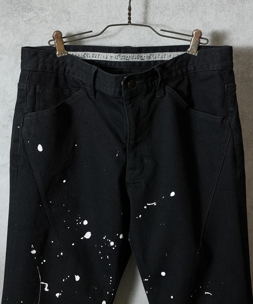 NUMBER (N)INE（ナンバーナイン）の「HAND PAINTED TAPERED SKINNY DENIM JEANS BLACK ONE WASH / ハンドペイント テーパード スキニー デニム ブラック ジーンズ ワンウォッシュ（デニムパンツ・メンズ・ブラック/ブラック系その他2・2/3/4）」の11枚目の写真