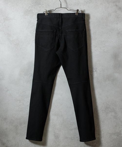 NUMBER (N)INE（ナンバーナイン）の「HAND PAINTED TAPERED SKINNY DENIM JEANS BLACK ONE WASH / ハンドペイント テーパード スキニー デニム ブラック ジーンズ ワンウォッシュ（デニムパンツ・メンズ・ブラック/ブラック系その他2・2/3/4）」の16枚目の写真