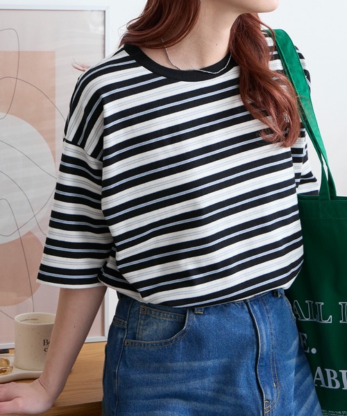 MONO-MART(モノマート)の「配色マルチボーダー オーバーサイズ 半袖Tシャツ(Tシャツ/カットソー・レディース・ブラック/グレー/ライトブルー/アイボリー/ネイビー/ブラウン・M/L)」の7枚目の写真