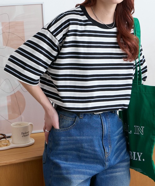 MONO-MART(モノマート)の「配色マルチボーダー オーバーサイズ 半袖Tシャツ(Tシャツ/カットソー・レディース・ブラック/グレー/ライトブルー/アイボリー/ネイビー/ブラウン・M/L)」の20枚目の写真