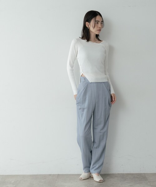 GALLEST(ギャレスト)の「オフショルスリットリブニット(ニット/セーター・レディース・ホワイト/ライトグリーン/ブラック/サックスブルー・38)」の5枚目の写真