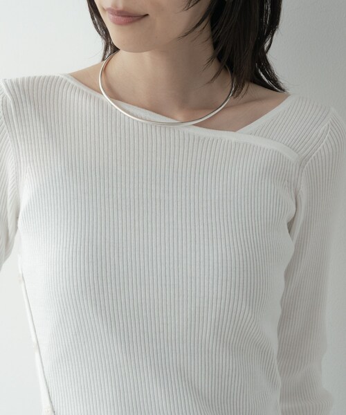 GALLEST(ギャレスト)の「オフショルスリットリブニット(ニット/セーター・レディース・ホワイト/ライトグリーン/ブラック/サックスブルー・38)」の11枚目の写真