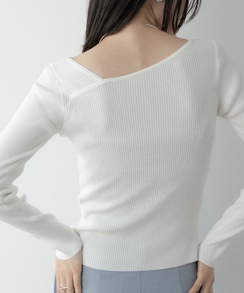 GALLEST(ギャレスト)の「オフショルスリットリブニット(ニット/セーター・レディース・ホワイト/ライトグリーン/ブラック/サックスブルー・38)」の13枚目の写真