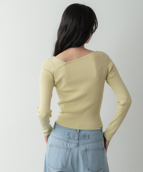 GALLEST(ギャレスト)の「オフショルスリットリブニット(ニット/セーター・レディース・ホワイト/ライトグリーン/ブラック/サックスブルー・38)」の19枚目の写真