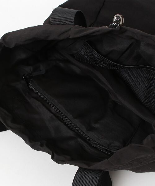 nicott(ニコット)の「NC:TakeMe(テイクミー)Today 2way パーストート(トートバッグ・レディース・ベージュ/ブラック/オフホワイト/グレー・FREE)」の7枚目の写真