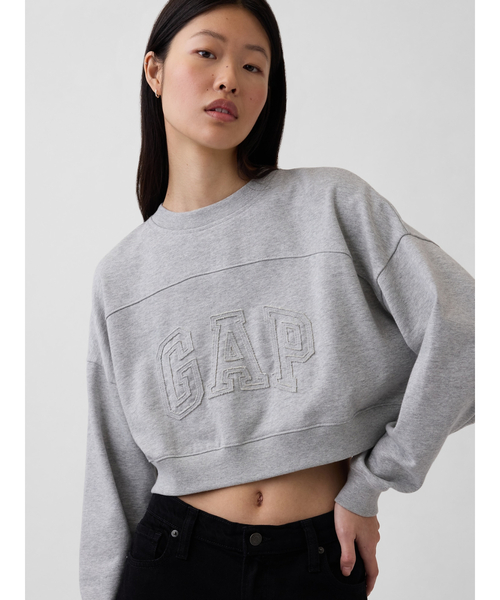 GAP（ギャップ）の「フレンチテリー オーバーサイズ GAPロゴ クロップドスウェットシャツ（スウェット・レディース・ライトグレー/ブラック/クリーム・XXS/XL/L/M/S/XS）」の2枚目の写真