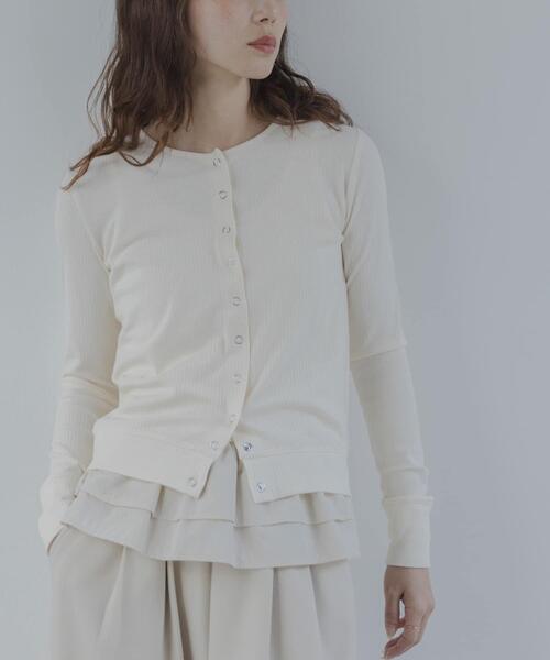 URBAN RESEARCH Sonny Label(アーバンリサーチサニーレーベル)の「『WEB限定』裾フリルカットアンサンブル(Tシャツ/カットソー・レディース・グレー/オフホワイト/ブラック・FREE)」の2枚目の写真