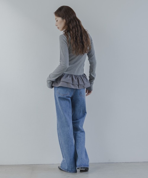 URBAN RESEARCH Sonny Label（アーバンリサーチサニーレーベル）の「『WEB限定』裾フリルカットアンサンブル（Tシャツ/カットソー・レディース・グレー/オフホワイト/ブラック・FREE）」の5枚目の写真