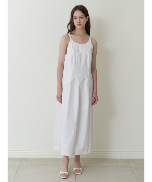 KINDABABY(カインダベイビー)の「semi halter long dress - white(ワンピース・レディース・ホワイト・FREE)」の2枚目の写真