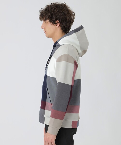 BLACK LABEL CRESTBRIDGE(ブラックレーベル・クレストブリッジ)の「ギガチェックガーズマンワッペンパーカー(パーカー・メンズ・ネイビー/ベージュ系その他6・S/XL/L/M)」の9枚目の写真