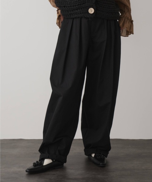 Libra Cue（リブラ キュー）の「Tストラップタッセルシューズ（パンプス・レディース・ブラック・SMALL/MEDIUM/LARGE）」の2枚目の写真