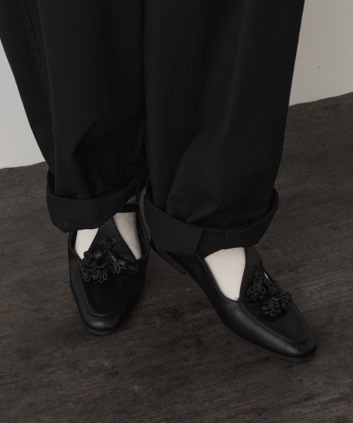 Libra Cue（リブラ キュー）の「Tストラップタッセルシューズ（パンプス・レディース・ブラック・SMALL/MEDIUM/LARGE）」の5枚目の写真