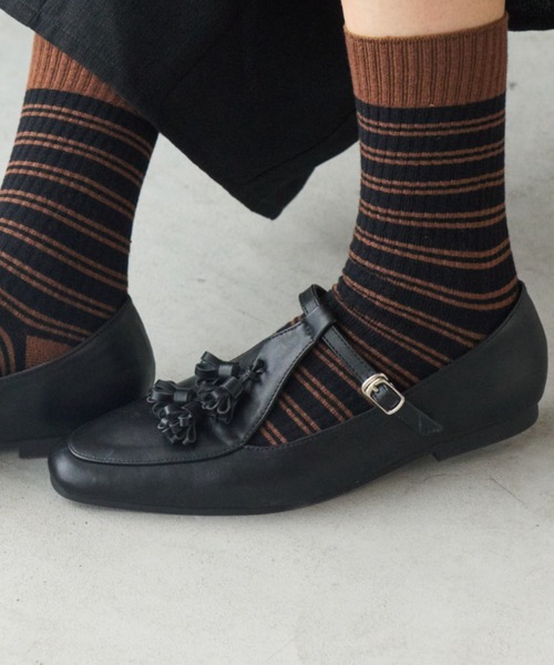 Libra Cue(リブラ キュー)の「Tストラップタッセルシューズ(パンプス・レディース・ブラック・SMALL/MEDIUM/LARGE)」の11枚目の写真