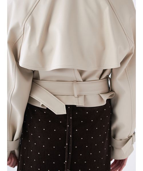 SNIDEL（スナイデル）の「ショートトレンチ（トレンチコート・レディース・ベージュ/ブラック/ライトベージュ・F）」の9枚目の写真