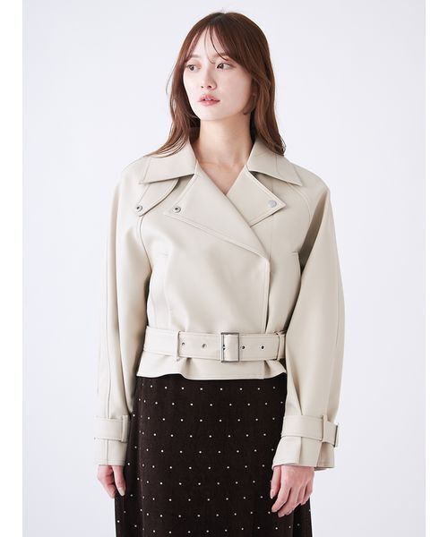 SNIDEL（スナイデル）の「ショートトレンチ（トレンチコート・レディース・ベージュ/ブラック/ライトベージュ・F）」の3枚目の写真