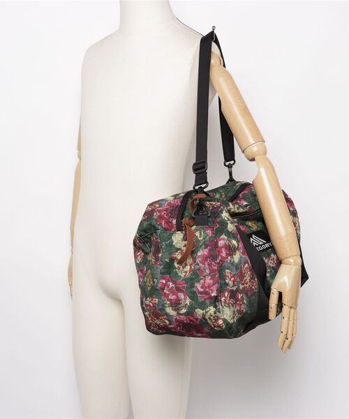 GREGORY（グレゴリー）の「クラシックダッフルXS CLASSIC DUFFEL XS ボタニカルタペストリー（ボストンバッグ・メンズ・レッド系その他・ONE SIZE）」の5枚目の写真