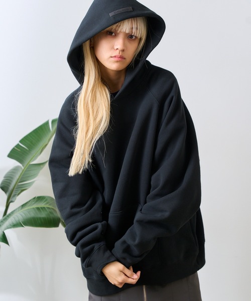 FOG ESSENTIALS(エフオージーエッセンシャルズ)の「FOG ESSENTIALS BACK LOGO SWEAT HOODIE / 21SS-BACK LOGO SWEAT HOODIE(パーカー・メンズ・ブラック/クリーム・S/M/L/XL)」の5枚目の写真