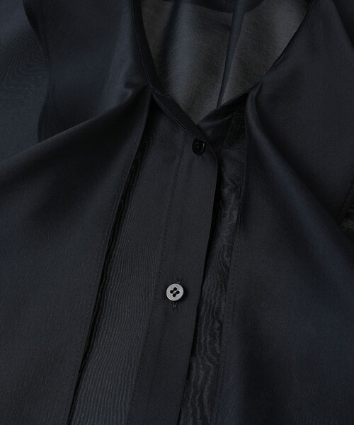 1er Arrondissement(プルミエアロンディスモン)の「ラッフルVネックブラウス(シャツ/ブラウス・レディース・ベージュ/ブルー系その他3/オフホワイト・38/36)」の14枚目の写真