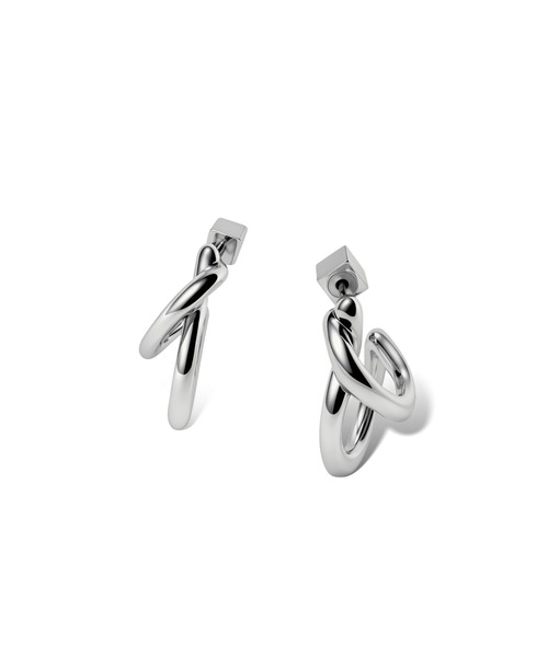 Lyvi(ライビィ)の「Layered Curve Piercing / 金属アレルギー対応(ピアス(両耳用)・レディース・シルバー/ゴールド・FREE)」の6枚目の写真