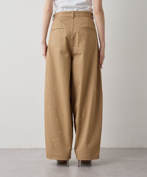 Whim Gazette(ウィムガゼット)の「ペイントタックチノパンツ(チノパンツ・レディース・ベージュ・38/36/34)」の2枚目の写真