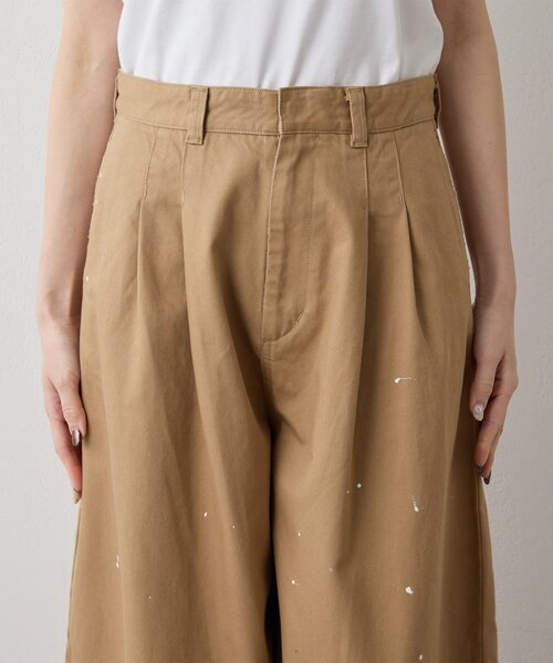 Whim Gazette(ウィムガゼット)の「ペイントタックチノパンツ(チノパンツ・レディース・ベージュ・38/36/34)」の3枚目の写真