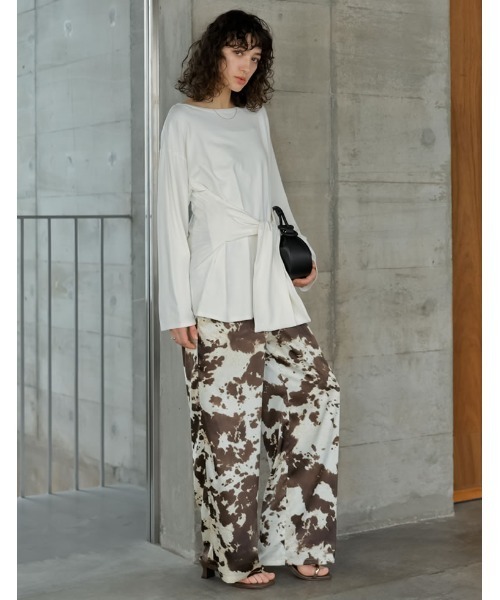 Re:EDIT（リエディ）の「[2026S/S PRE ORDER][低身長/高身長サイズ有]サテンライクウエストドロストパンツ（その他パンツ・レディース・ブラウン/アニマル/アイボリー/ブラック・LARGE/TALL/MEDIUM/SHORT）」の19枚目の写真