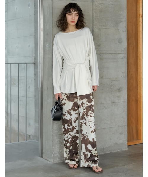Re:EDIT（リエディ）の「[2026S/S PRE ORDER][低身長/高身長サイズ有]サテンライクウエストドロストパンツ（その他パンツ・レディース・ブラウン/アニマル/アイボリー/ブラック・LARGE/TALL/MEDIUM/SHORT）」の18枚目の写真