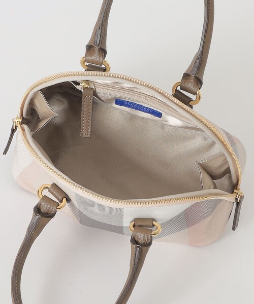 BLUE LABEL CRESTBRIDGE（ブルーレーベルクレストブリッジ）の「クレストブリッジチェックPVCブガッティバッグ（ショルダーバッグ・レディース・レッド/ベージュ系その他/ピンク系その他3・FREE）」の8枚目の写真