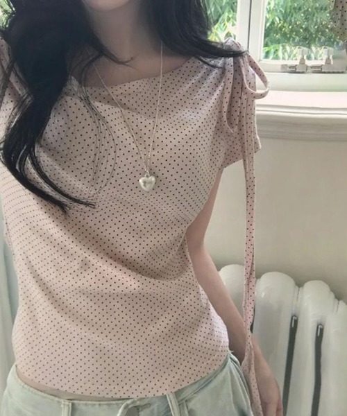 Ritzy(リッツィー)の「ドット柄アシンメトリーノースリーブトップス(Tシャツ/カットソー・レディース・ブラック/ベージュ・M)」の10枚目の写真