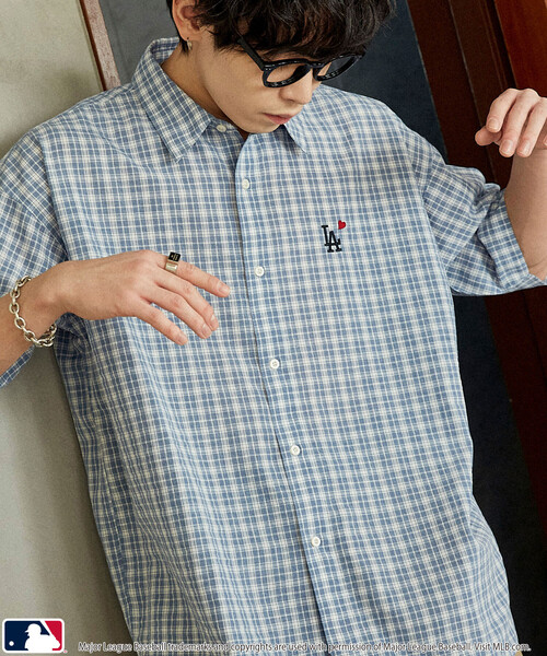 PUBLUX（パブリュクス）の「PUBLUX/パブリュクス 別注MLB ワンポイント刺繍 ハーフスリーブ ビッグシャツ　限定展開（シャツ/ブラウス・メンズ・サックスブルー/ブルー/ベージュ・LARGE/MEDIUM/SMALL）」の3枚目の写真