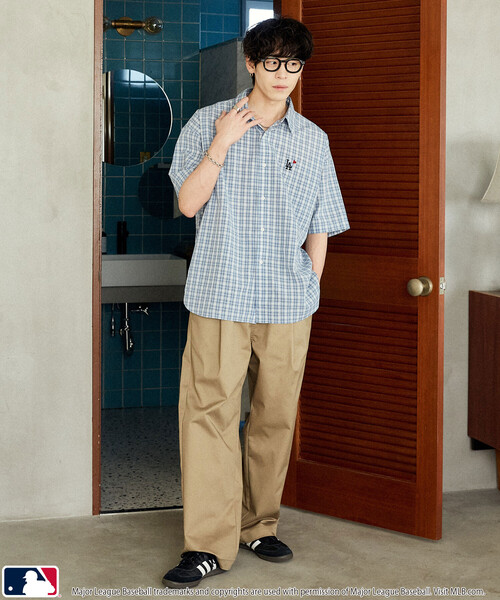 PUBLUX（パブリュクス）の「PUBLUX/パブリュクス 別注MLB ワンポイント刺繍 ハーフスリーブ ビッグシャツ　限定展開（シャツ/ブラウス・メンズ・サックスブルー/ブルー/ベージュ・LARGE/MEDIUM/SMALL）」の7枚目の写真