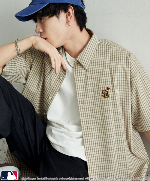 PUBLUX（パブリュクス）の「PUBLUX/パブリュクス 別注MLB ワンポイント刺繍 ハーフスリーブ ビッグシャツ　限定展開（シャツ/ブラウス・メンズ・サックスブルー/ブルー/ベージュ・LARGE/MEDIUM/SMALL）」の16枚目の写真