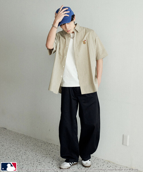 PUBLUX（パブリュクス）の「PUBLUX/パブリュクス 別注MLB ワンポイント刺繍 ハーフスリーブ ビッグシャツ　限定展開（シャツ/ブラウス・メンズ・サックスブルー/ブルー/ベージュ・LARGE/MEDIUM/SMALL）」の18枚目の写真