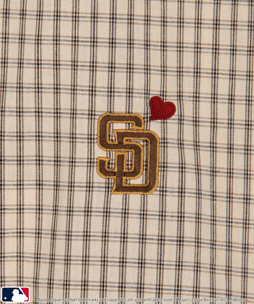 PUBLUX(パブリュクス)の「PUBLUX/パブリュクス 別注MLB ワンポイント刺繍 ハーフスリーブ ビッグシャツ 限定展開(シャツ/ブラウス・メンズ・サックスブルー/ブルー/ベージュ・LARGE/MEDIUM/SMALL)」の6枚目の写真