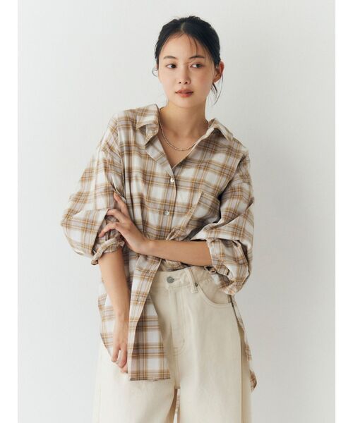 Ungrid（アングリッド）の「チェックルーズシャツ（シャツ/ブラウス・レディース・ベージュ/ブルー・FREE）」の2枚目の写真
