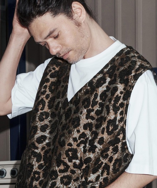 No Rain No Rainbow(ノーレインノーレインボー)の「mcg3786-leopard pattern gobelin vest ベスト(NR26S-05)(ベスト・メンズ・グリーン/グレー/ブラウン・M/S/XL/L)」の11枚目の写真