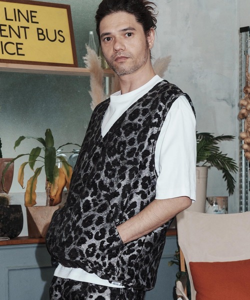 No Rain No Rainbow(ノーレインノーレインボー)の「mcg3786-leopard pattern gobelin vest ベスト(NR26S-05)(ベスト・メンズ・グリーン/グレー/ブラウン・M/S/XL/L)」の16枚目の写真