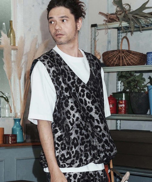 No Rain No Rainbow(ノーレインノーレインボー)の「mcg3786-leopard pattern gobelin vest ベスト(NR26S-05)(ベスト・メンズ・グリーン/グレー/ブラウン・M/S/XL/L)」の17枚目の写真