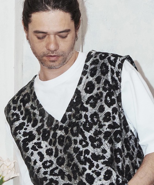 No Rain No Rainbow(ノーレインノーレインボー)の「mcg3786-leopard pattern gobelin vest ベスト(NR26S-05)(ベスト・メンズ・グリーン/グレー/ブラウン・M/S/XL/L)」の18枚目の写真