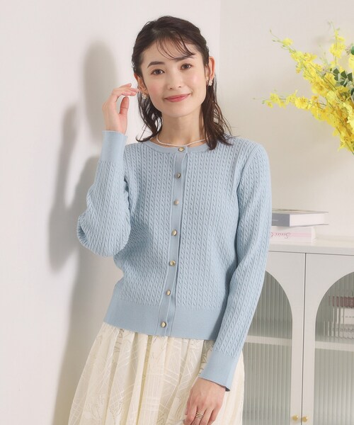 ITS'DEMO(イッツデモ)の「【手洗い可】ミニケーブルニットカーディガン(カーディガン/ボレロ・レディース・アイボリー/サックスブルー/ピンク/ブラック・00)」の3枚目の写真