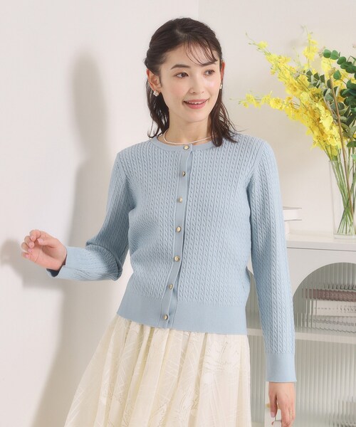 ITS'DEMO(イッツデモ)の「【手洗い可】ミニケーブルニットカーディガン(カーディガン/ボレロ・レディース・アイボリー/サックスブルー/ピンク/ブラック・00)」の17枚目の写真