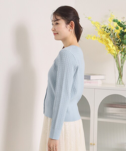 ITS'DEMO(イッツデモ)の「【手洗い可】ミニケーブルニットカーディガン(カーディガン/ボレロ・レディース・アイボリー/サックスブルー/ピンク/ブラック・00)」の22枚目の写真