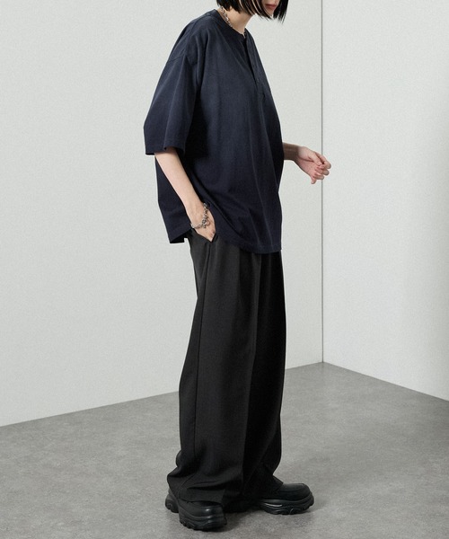 Alfred Alex(アルフレッドアレックス)の「【Alfred Alex】ヴィンテージライク オーバーサイズ ヘンリーネック Tシャツ(Tシャツ/カットソー・メンズ・グレー/グレー系/ブラック/レッド系/ネイビー/ブラック系・M/L)」の7枚目の写真