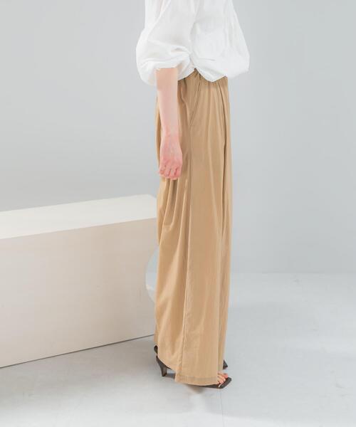 URBAN RESEARCH ROSSO WOMEN（アーバンリサーチ　ロッソ）の「ライトタックイージーワイドパンツ（その他パンツ・レディース・ネイビー/ベージュ・FREE）」の21枚目の写真