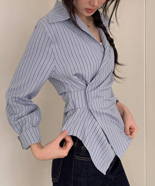 VIVID LADY(ビビッドレディー)の「カシュクールデザイン アシンメトリーカラーシャツ(シャツ/ブラウス・レディース・ネイビー/ブルー/クリーム/アイボリー/ライトブルー・FREE)」の7枚目の写真
